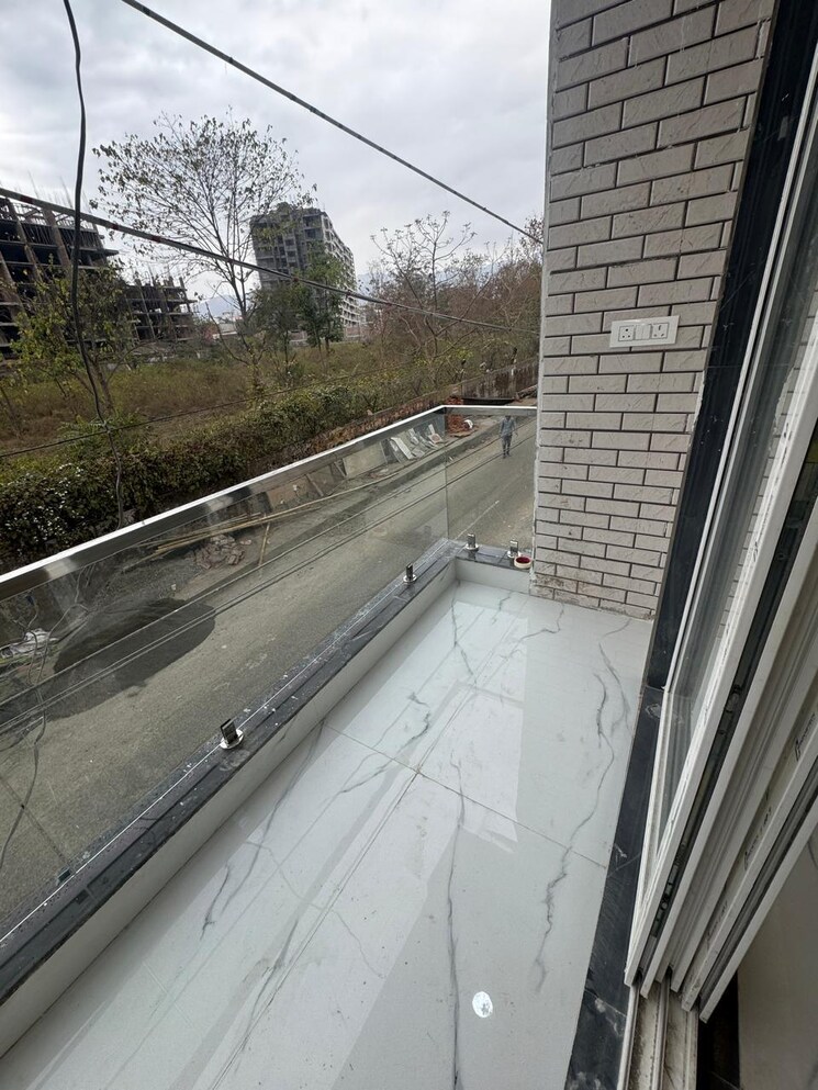 Balcony, sahastradhara road 2 Bedroom 122 Sq.Yd. Apartment In Sahastradhara Road Dehradun 8204388