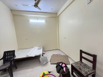 Master Bedroom in 2 BHK Villa at Gomti Nagar – for Rent