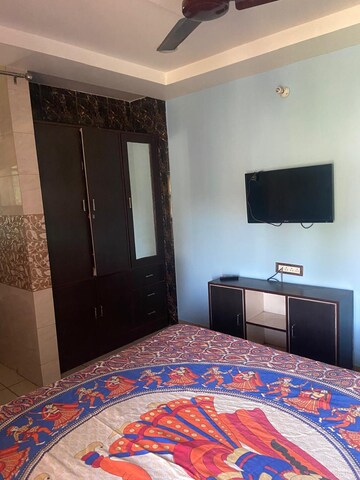 Bedroom in 2 BHK Builder Floor at Sector 23 – for Rent