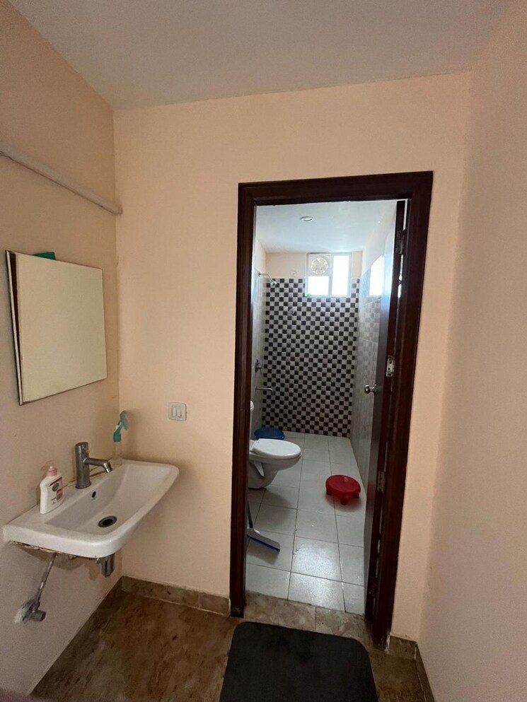 Attached Bathroom, sahastradhara road 4 Bedroom 2250 Sq.Ft. Apartment In Sahastradhara Road Dehradun 8204471
