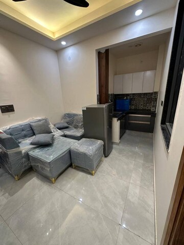 Living Room in 1 BHK Builder Floor at Sector 52 – for Rent