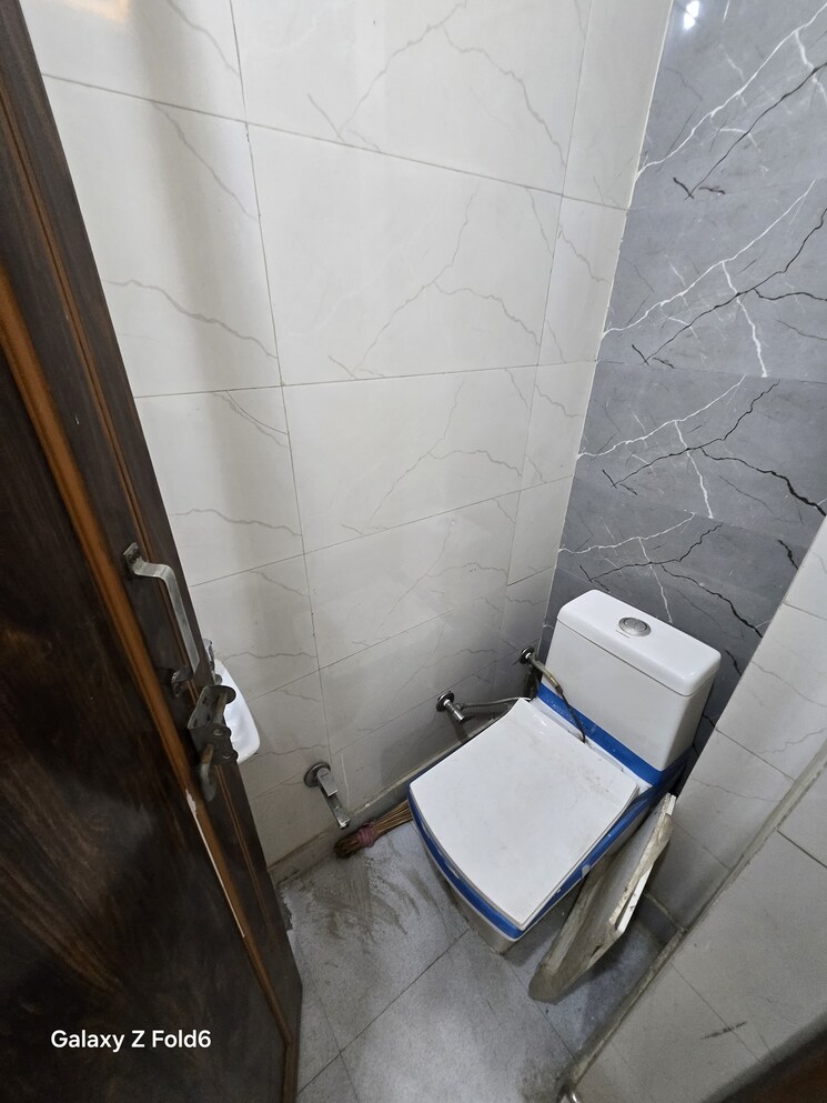 Bathroom, raja puri 2 Bedroom 550 Sq.Ft. Builder Floor In Raja Puri Delhi 8204497