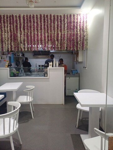 Team Area in  Shop at Red Rose CHS 1, Andheri West – for Rent