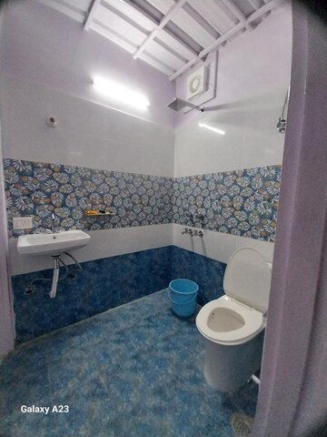 Bathroom in 1 BHK Builder Floor at Lajpat Nagar – for Rent