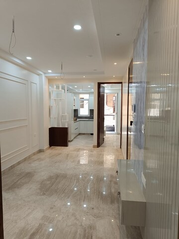 Building Lobby in 2 BHK Builder Floor at Paschim Vihar – for Rent