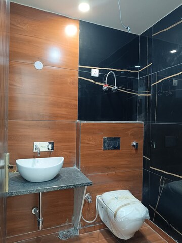 Furnished Amenities in 2 BHK Builder Floor at Paschim Vihar – for Rent