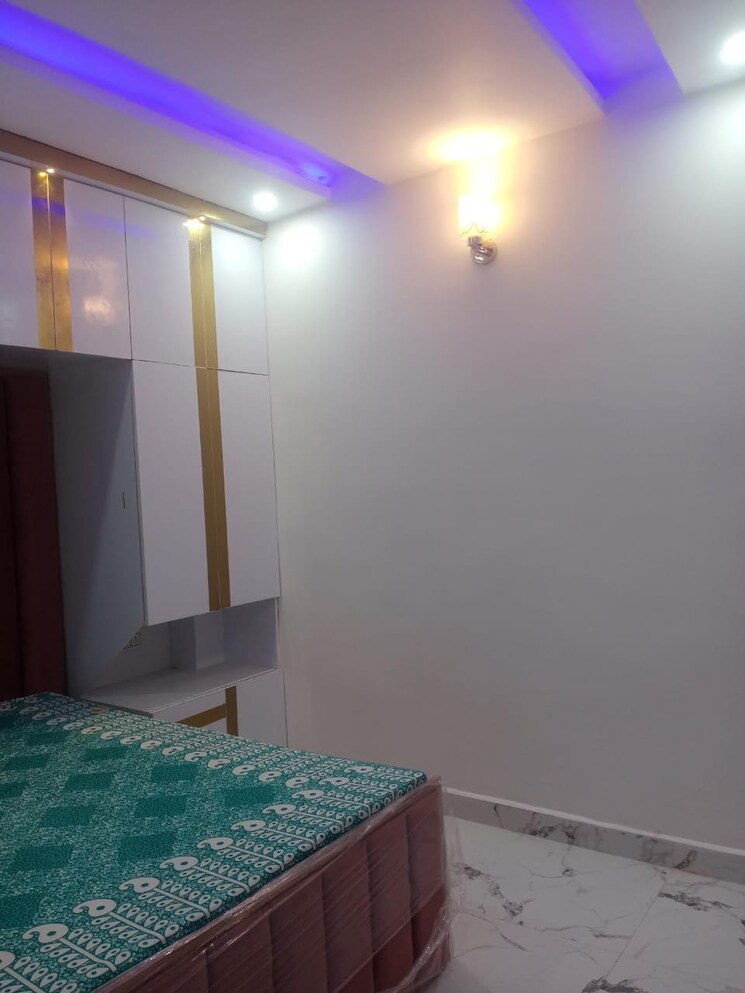 Room, uttam nagar west 3 Bedroom 750 Sq.Ft. Builder Floor In Uttam Nagar West Delhi 8204536