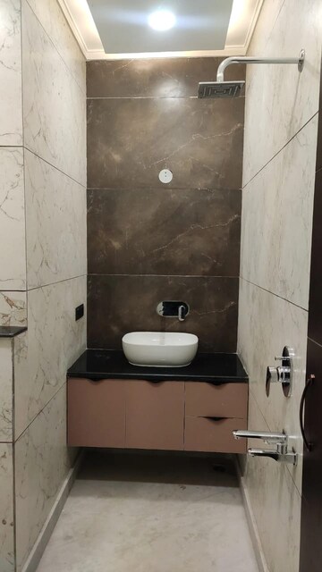 Bathroom in 3 BHK Builder Floor at Paschim Vihar – for Rent
