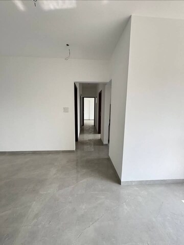 Room in 3 BHK Apartment at Godrej Prime, Chembur – for Rent
