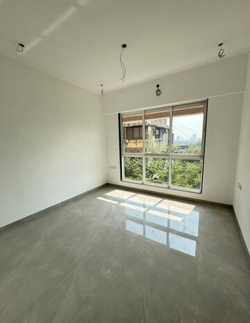 Room in 3 BHK Apartment at Godrej Prime, Chembur – for Rent