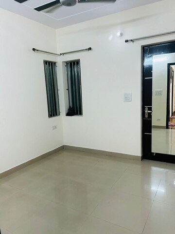 Room in 2 BHK Builder Floor at Paschim Vihar – for Rent