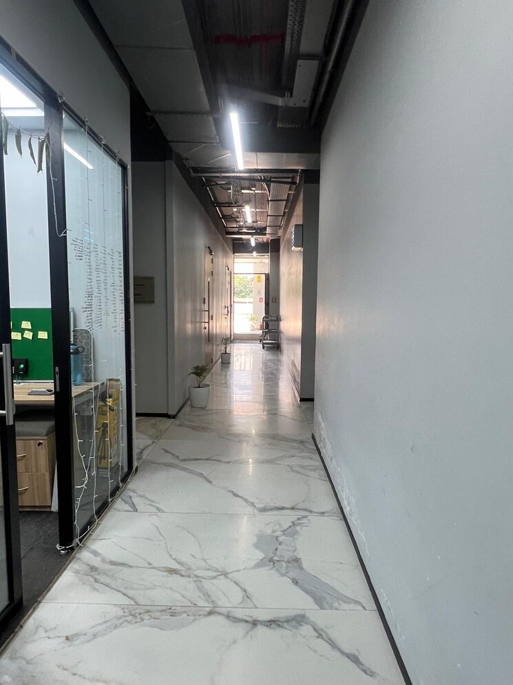 undefined, emca-house Commercial Office Space 1000 Sq.Ft. In Ballard Estate Mumbai 8204674