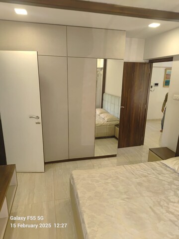 Room in 3 BHK Apartment at Raajyam Amity Apartments, Vakola – for Rent