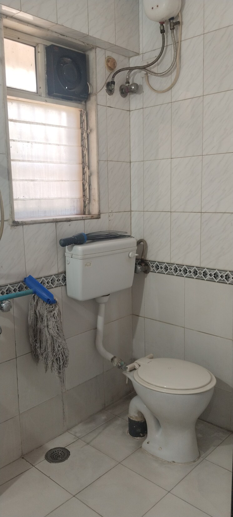 Bathroom, nirmal-lifestyle-residency-chs-ltd 2 Bedroom 900 Sq.Ft. Apartment In Mulund West Mumbai 8204749