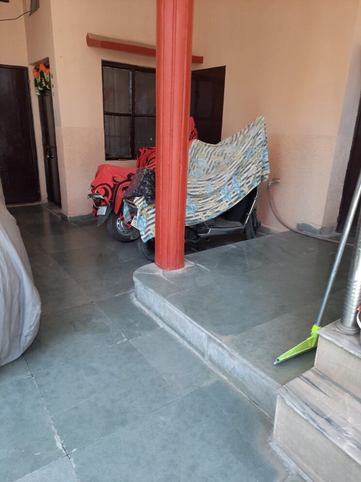  Parking, nirmal estate 4 Bedroom 1500 Sq.Ft. Independent House In Nirmal Estate Bhopal 8204729