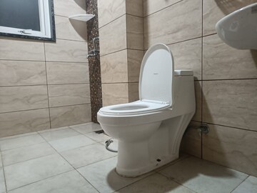 Bathroom in 1.5 BHK Builder Floor at Sector 55 – for Rent