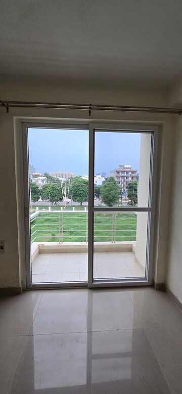 Room in 3.5 BHK Builder Floor at Orchid Island, Sector 51 – for Rent