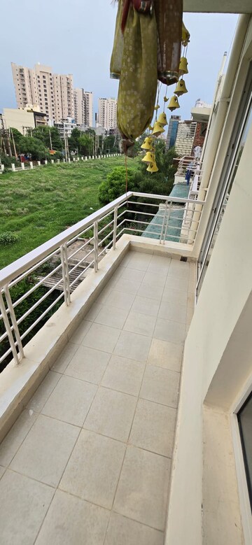 Balcony in 3.5 BHK Builder Floor at Orchid Island, Sector 51 – for Rent