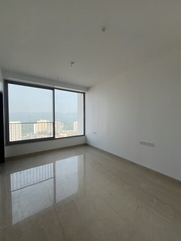 Room in 4 BHK Apartment at Oberoi Sky City, Borivali East – for Sale