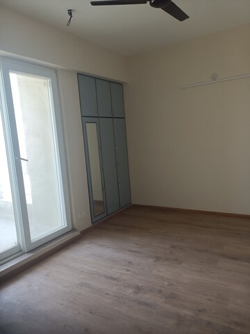 Room in 2 BHK Apartment at The 3C Lotus Panache, Sector 110 – for Rent