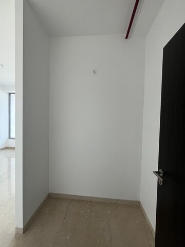 Room in 4 BHK Apartment at Oberoi Sky City, Borivali East – for Sale