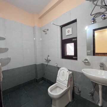 Bathroom in 1 BHK Builder Floor at Ansal Sushant Lok I, Sector 43 – for Rent