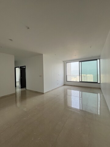 Room in 4 BHK Apartment at Oberoi Sky City, Borivali East – for Sale