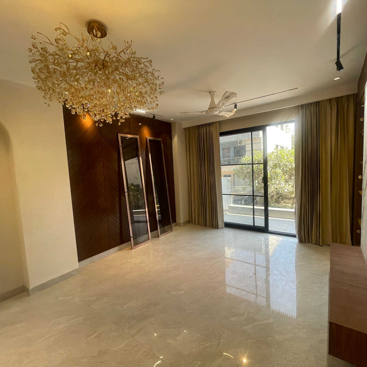 4 BHK + Pooja Room,Servant Room,Study Room Builder Floor For Sale in Ansal API Esencia