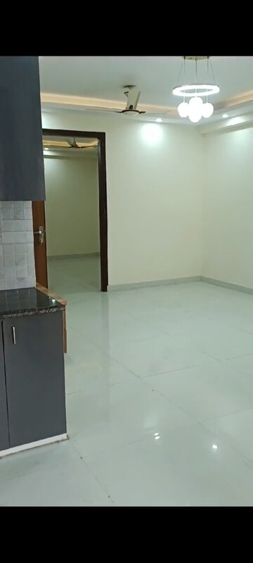 Room in 3 BHK Builder Floor at Chattarpur – for Rent