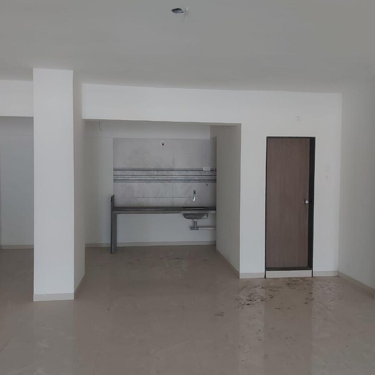 Room, tapovan road Commercial Shop 2200 Sq.Ft. In Tapovan Road Nashik 8205033