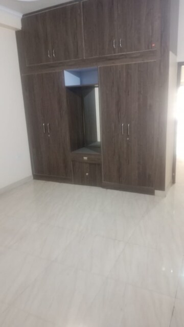 Room in 3 BHK Independent House at Gomti Nagar – for Rent