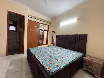 1 BHK Builder Floor For Rent in Freedom Fighters Enclave Delhi  8205095