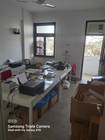 Team Area in 5 BHK Apartment at Colaba – for Sale