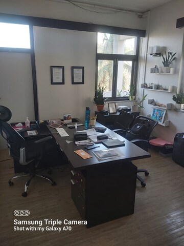 Team Area in 5 BHK Apartment at Colaba – for Sale