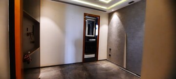Room in 4 BHK Apartment at Sundervan Complex, Andheri West – for Sale