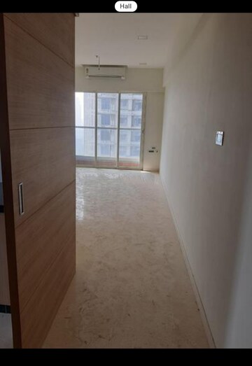 Room in 3 BHK Apartment at Ekta Tripolis, Goregaon West – for Rent