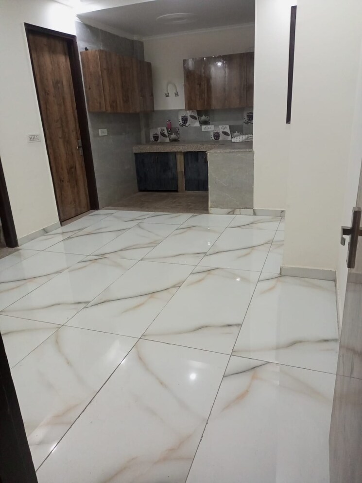 Bathroom, sector 73 2 Bedroom 1050 Sq.Ft. Builder Floor In Sector 73 Noida 8205285