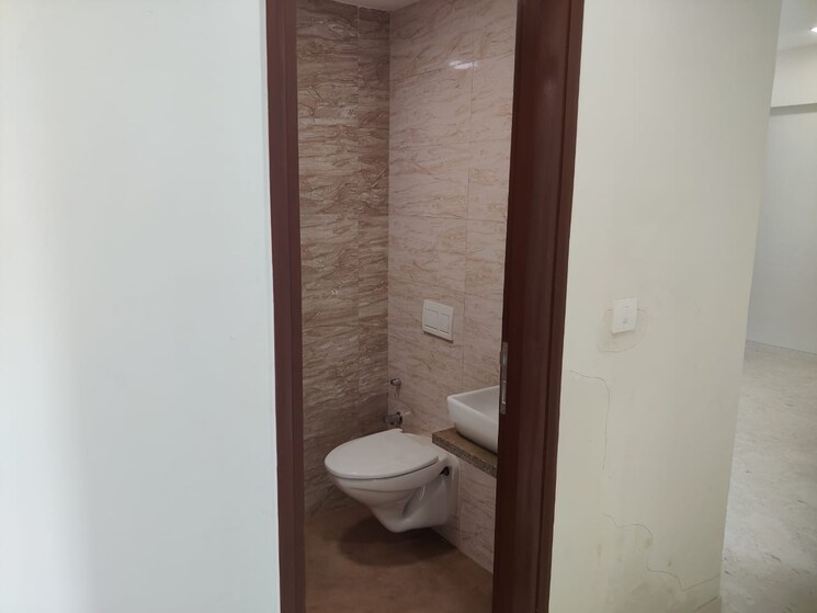 Bathroom, ekta-tripolis 3 Bedroom 1355 Sq.Ft. Apartment In Goregaon West Mumbai 8205324