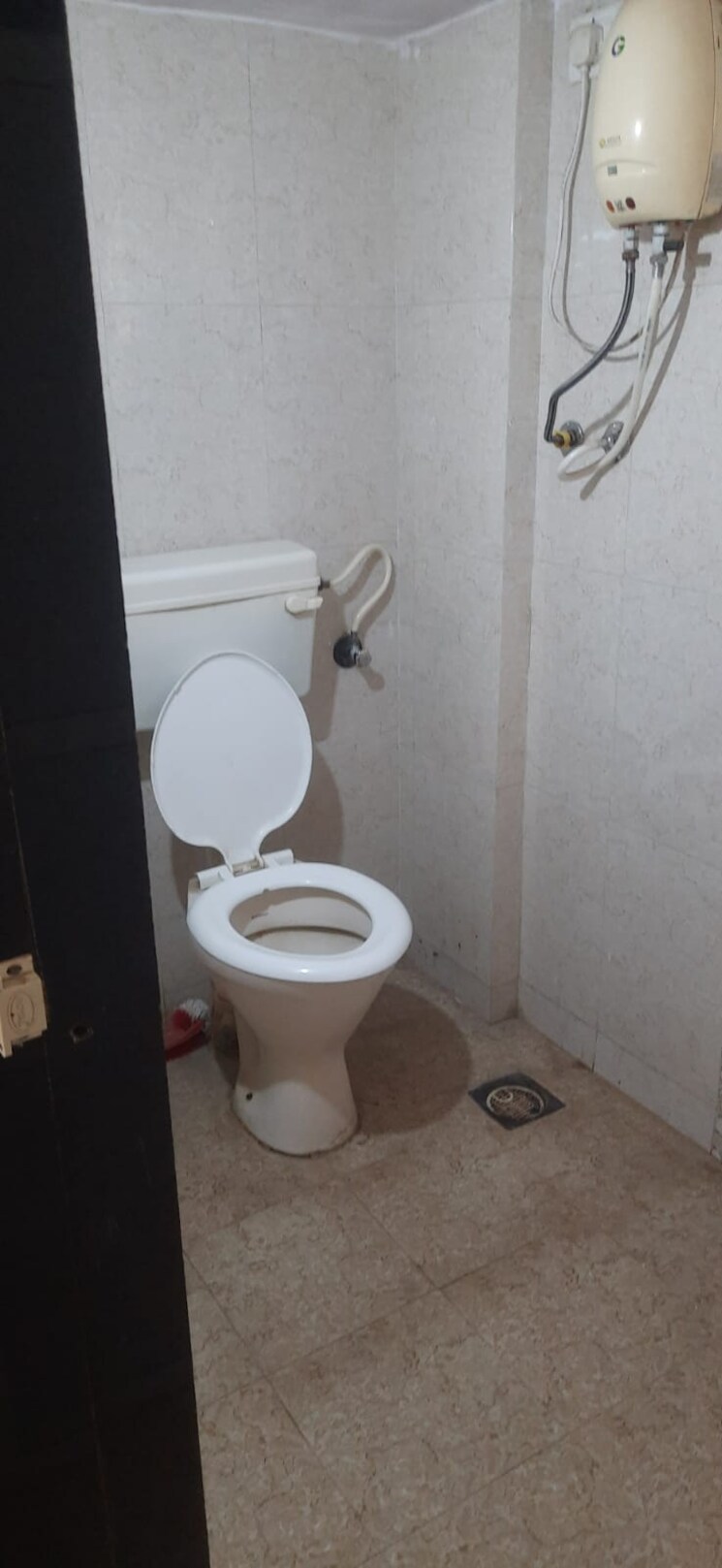 Bathroom, shivam-bhagyoday-heights 2 Bedroom 885 Sq.Ft. Apartment In Kalyan West Thane 8205370