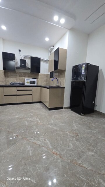 Kitchen in 1 BHK Builder Floor at Sector 43 – for Rent