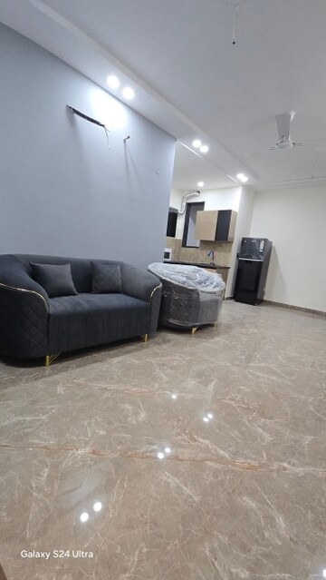 Living Room in 1 BHK Builder Floor at Sector 43 – for Rent