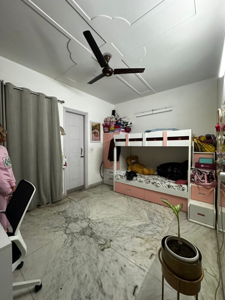  Parking, sector 43 4 Bedroom 1600 Sq.Ft. Builder Floor In Sector 43 Faridabad 8205426