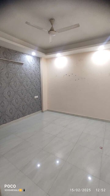 Room in 3 BHK Builder Floor at Mehrauli – for Rent