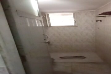Bathroom in 1 BHK Apartment at Parel – for Rent