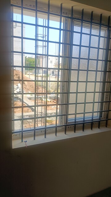 Room in 4 BHK Villa at Bathlapalli – for Sale