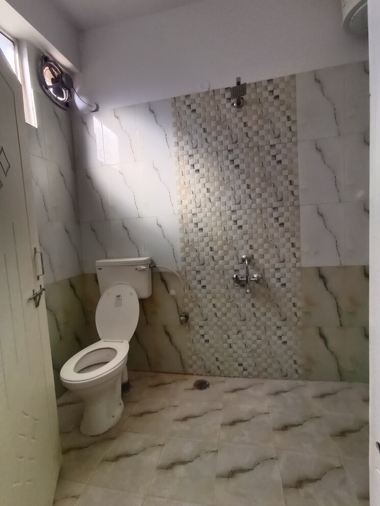 Bathroom, kondapur 3 Bedroom 2100 Sq.Ft. Apartment In Kondapur Hyderabad 8205523
