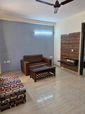 Living Room in 1 BHK Builder Floor at Sector 43 – for Rent