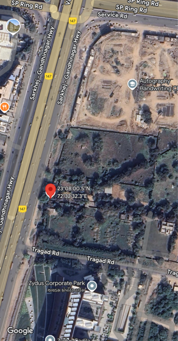  Plot For Sale in S G Highway