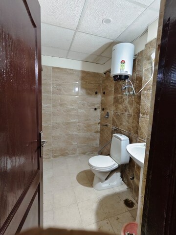 Bathroom in 3 BHK Apartment at Amrapali Silicon City, Sector 76 – for Rent