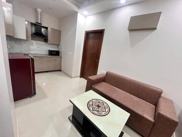 Master Bedroom in 1 BHK Builder Floor at Sector 43 – for Rent